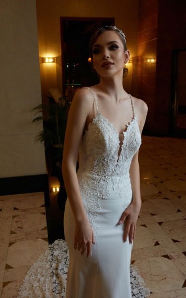 LACE- DANTEL İŞLEMELİ KUYRUK DETAYLI BALIK FORM