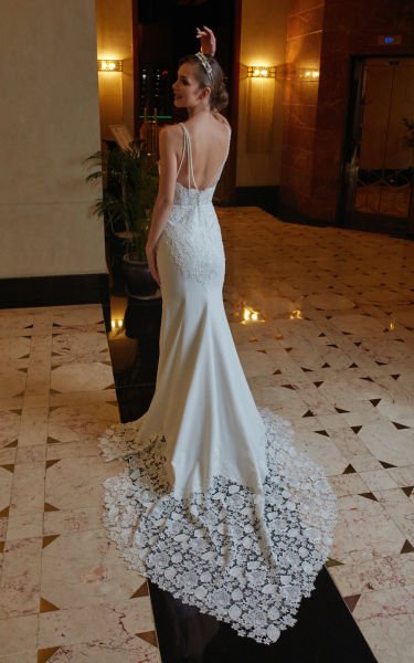 LACE- DANTEL İŞLEMELİ KUYRUK DETAYLI BALIK FORM