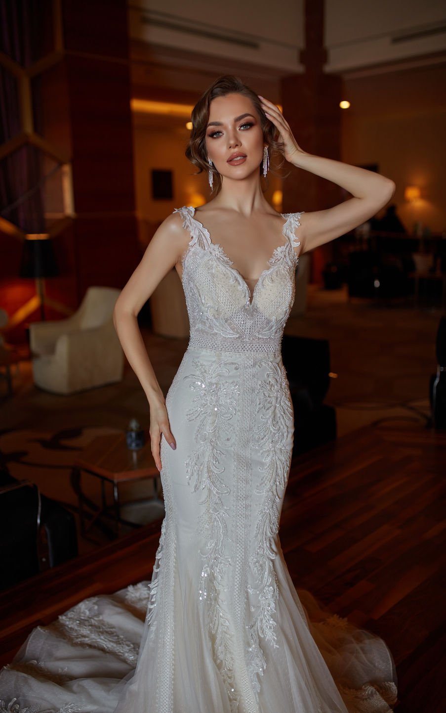 ELEGANTS- DANTEL DETAYLI BALIK FORM