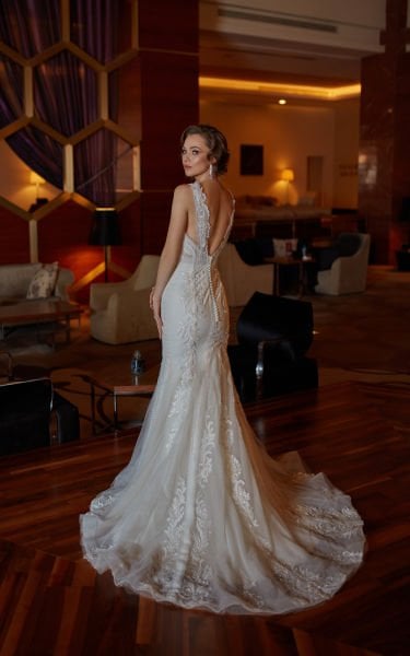ELEGANTS- DANTEL DETAYLI BALIK FORM