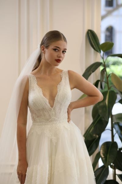 VICTORIA - DANTELLİ HELEN GELİNLİK